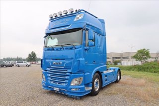 DAF XF 530 Trattore stradale con cabina letto