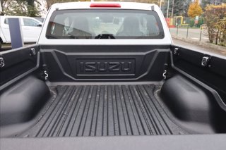 ISUZU D-Max 1.9 td space N60B 4x4 4